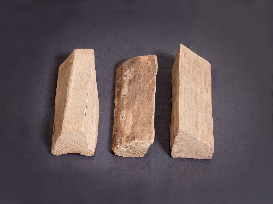 Holzscheite für die Verbrennung im Kamin