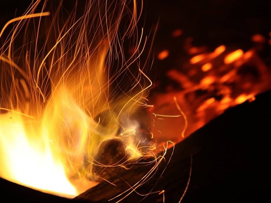 Geräusche im Kamin